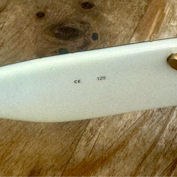 Coach Brown and Cream Classic Sunglasses with Case and Cloth - Picture 3 of 6